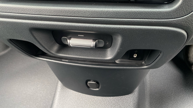 Mercedes-Benz Vito EL2 Electric Fwd 85kW 66kWh Pro Van Auto - Image 33